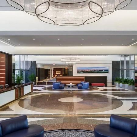 Elegant Apartment W Views At Crystal City Арлингтон Экстерьер фото