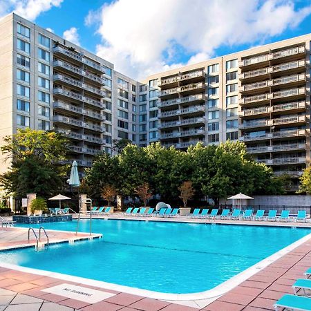 Elegant Apartment W Views At Crystal City Арлингтон Экстерьер фото